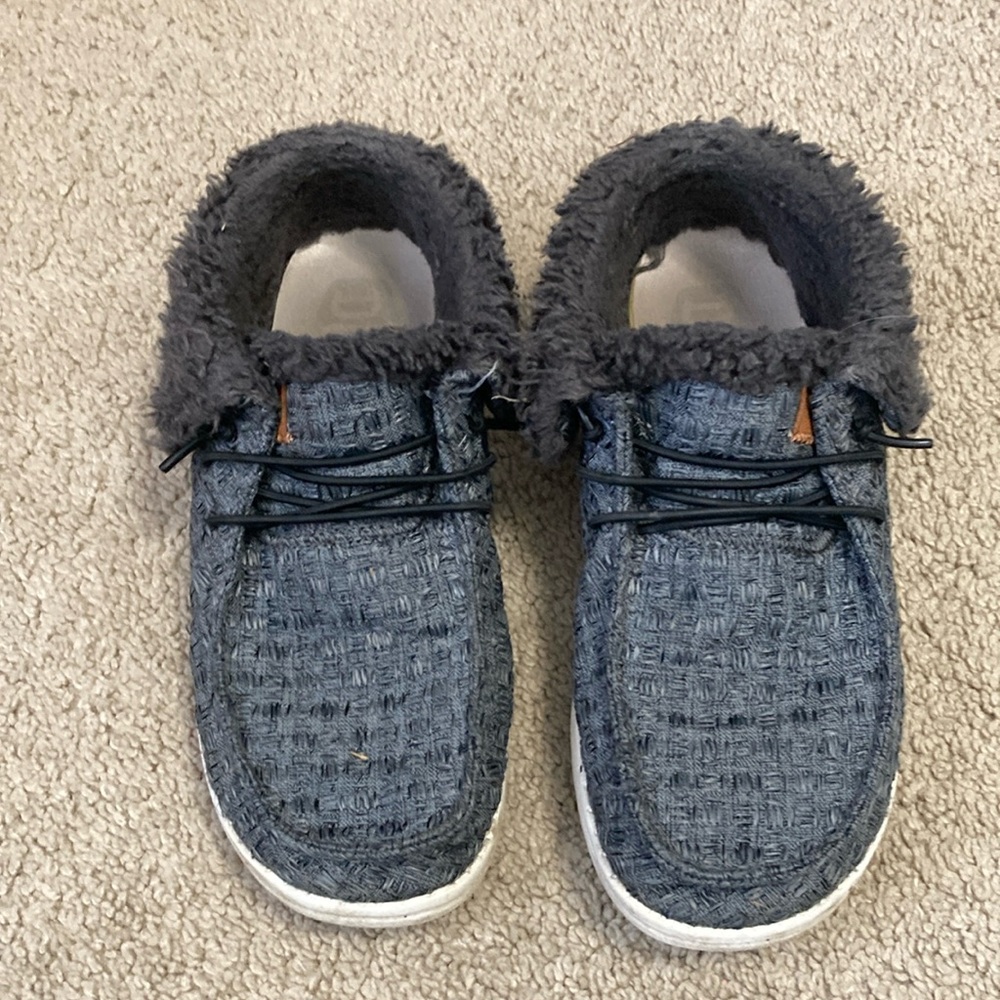 Hey Dudes- Youth size 5